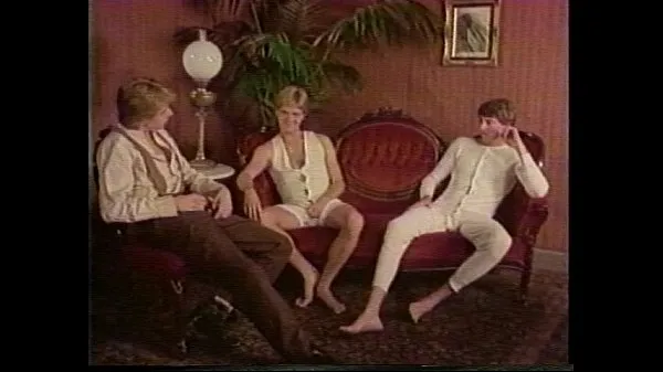 Titta på VCA Gay - Gold Rush Boys - scene 6 färska klipp
