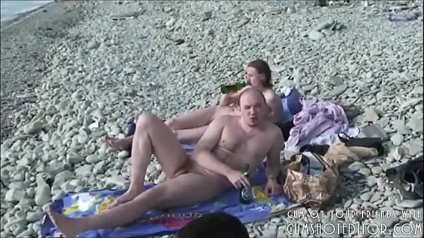 Tonton Nude Beach Encounters Compilation Klip baharu