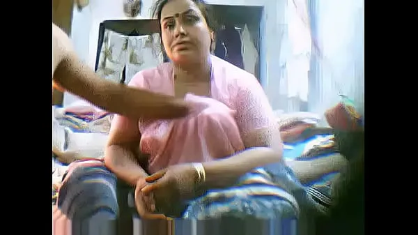 Oglejte si BBW Indian Aunty Cam show on sveže posnetke