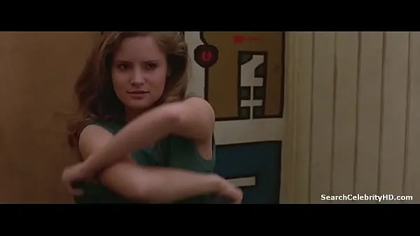 Mira Jennifer Jason Leigh en Fast Times Ridgemont High 1982 clips nuevos
