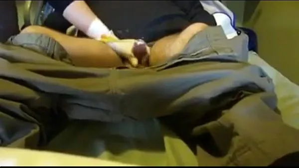 Assista a Nurse jacking off for TETRAPLEGICO clipes recentes