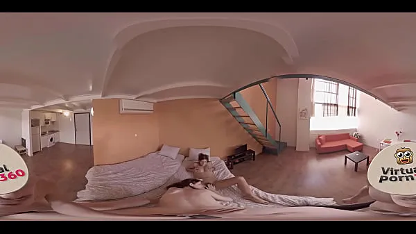 Assista a VR Porn Hot roommates enjoy their great sex clipes recentes