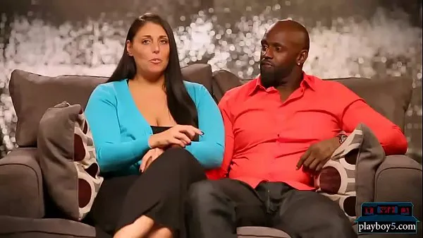 Obejrzyj Interracial amateur couple wants to try a threesomenowe klipy