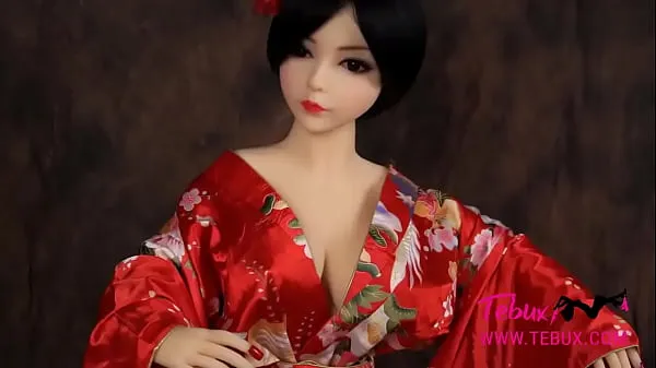 Se Having sex with this Asian Brunette is the bomb. Japanese sex doll ferske klipp