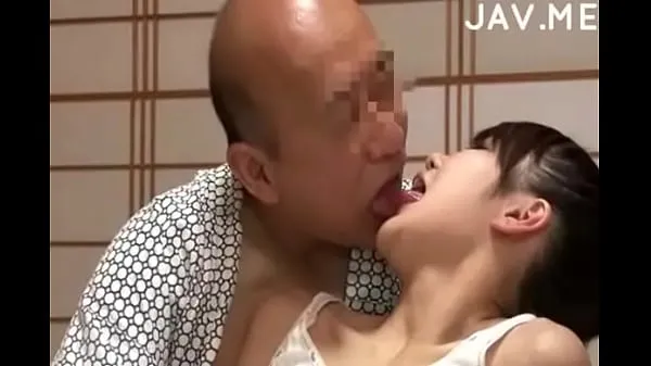 Tonton Delicious Japanese girl with natural tits surprises old man Klip baru