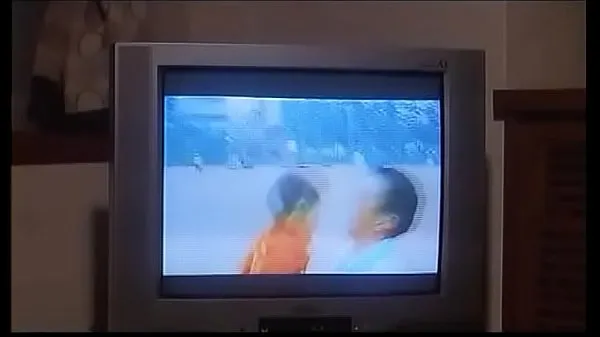 Regardez L'épouse japonaise d'à côté (2004 nouveaux clips