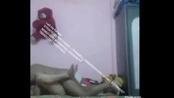 Tonton Indian desi bhabhi sex for money in Bangladesh Klip baru