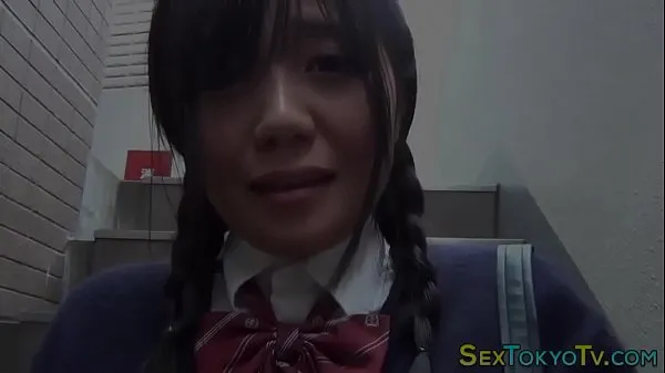 Bekijk Japanese teen flashing nieuwe clips