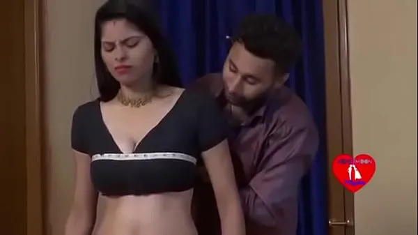 Women want some fun with a guy she can do anyhting for it .at first the guy seduced her they she also started enjoying then had a real romantic sex starting ताज़ा क्लिप्स देखें