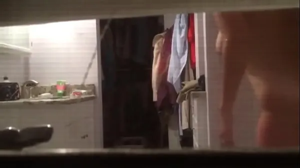 Watch Spying on Milf towling off through window fresh Clips