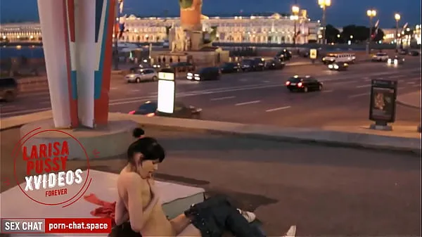 Se Naked Russian girl in the center of Moscow / Putin's Russia ferske klipp