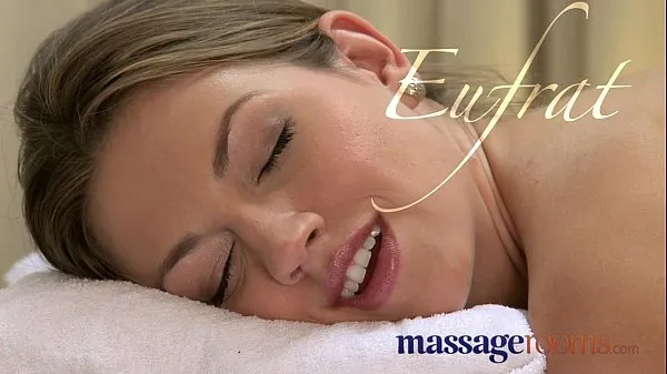 Tonton Massage Rooms Hot pebbles sensual foreplay ends in 69er Klip baru