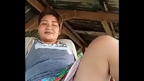 Tonton Thai aunty flashing outdoor Klip baharu
