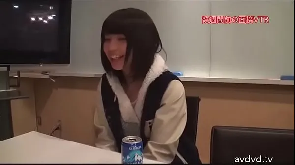 Посмотрите Симпатичная юная японская школьница свежие клипы
