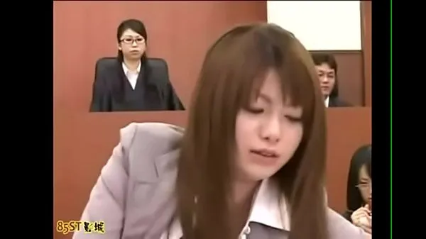 Obejrzyj Invisible man in asian courtroom - Title Pleasenowe klipy