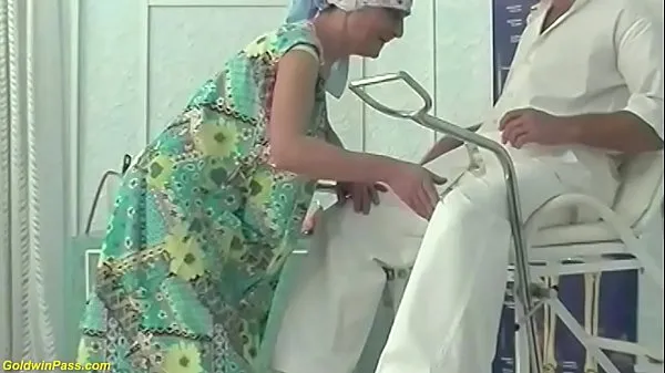 دیکھیں hairy 92 years old granny rough fisted by a doctor تازہ تراشے