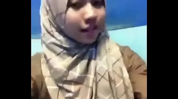 Tonton Malay Hijab melayu nude show (Big boobs Klip baharu
