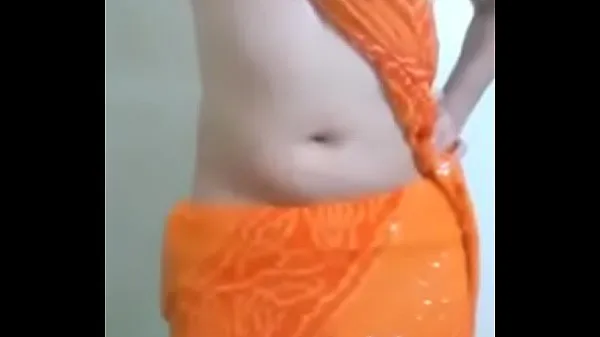 观看Big Boobs Desi girl Indian capture self video for her boyfriend- Desi xxx mms nude dance Halkat Jawani个新剪辑