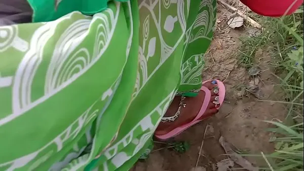 Katso Indian Village Bhabhi Fucking Outdoor Sex In Hindi tuoretta leikettä