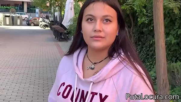 Obejrzyj An innocent Latina teen fucks for moneynowe klipy