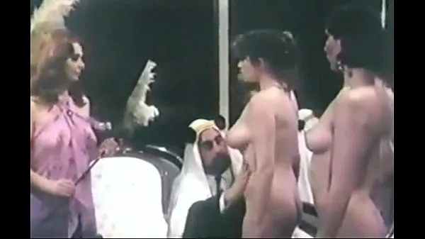 Se arab sultan selecting harem slave ferske klipp