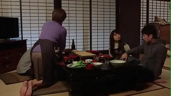 Assista a A relação sexual tabu da irmã secreta com a família - Kururigi Aoi clipes recentes