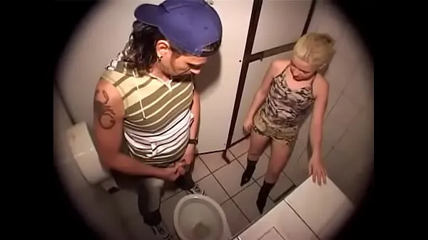 Tonton Pervertium - Young Piss Slut Loves Her Favorite Toilet Klip baharu