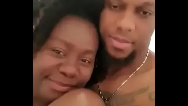 Tonton Black woman on vacation in São Tomé betrays white husband with young black man Klip baru