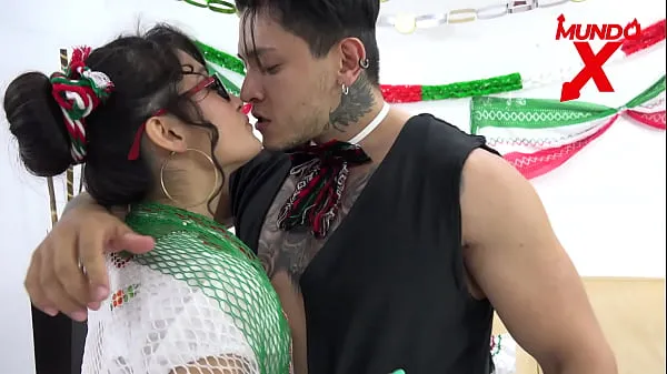 Pozrite si MEXICAN PORN NIGHT nových klipov