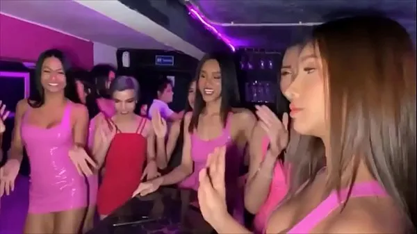 Sledujte Latina T-girl whore is a cocksucker and a prostitute nových klipů