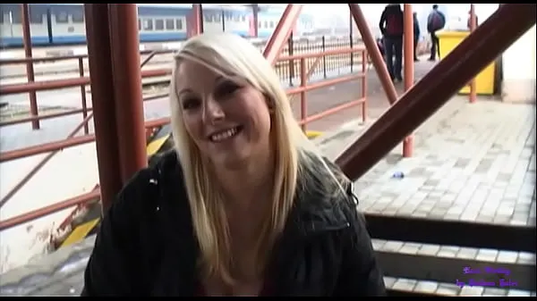 A young blonde in exchange for money gets touched and buggered in an underpass Yeni Klipleri izleyin