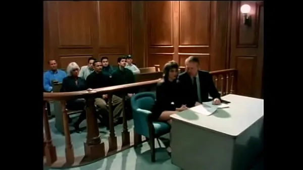 دیکھیں Blonde public prosecutor and young brunette accused are doing each other in full view of judge in his room تازہ تراشے