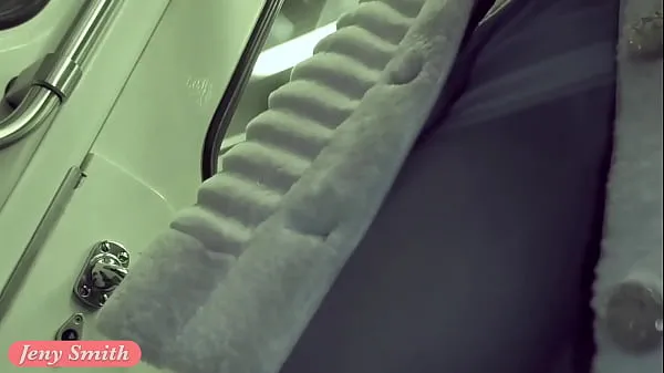 Obejrzyj A Subway Groping Caught on Cameranowe klipy