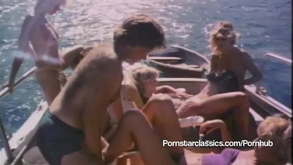 Assista a Barco Orgy Love boat clipes recentes