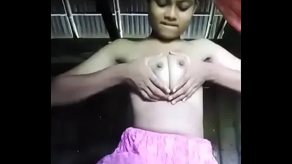 Village girl plays with boobs and pussy ताज़ा क्लिप्स देखें