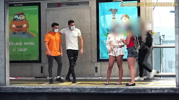 Tonton Meeting Two HOT ASS Babes At Bus Stop Ends In Incredible FOURSOME Back Home Klip baharu