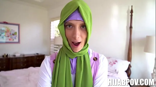 Bekijk Hijab Hookups - Izzy Lush nieuwe clips