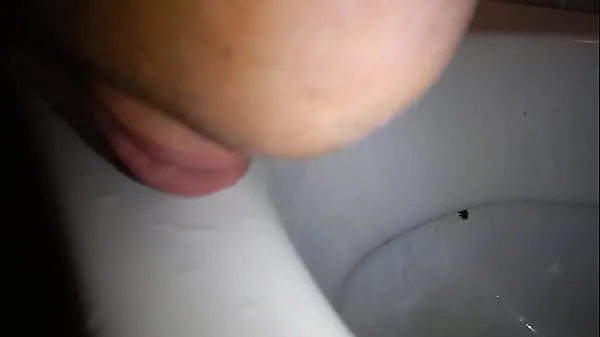 Guarda piss lick public toiletnuovi clip