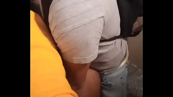 Obejrzyj Brand new giving ass to the worker in the subway bathroomnowe klipy