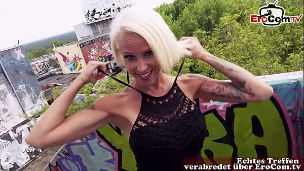 Bekijk Skinny german blonde Milf pick up online for outdoor sex nieuwe clips