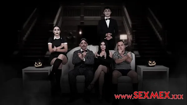 Oglejte si Addams Family as you never seen it sveže posnetke