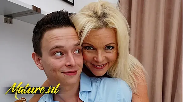 Bekijk An Evening With His Stepmom Gets Hotter By The Minute nieuwe clips