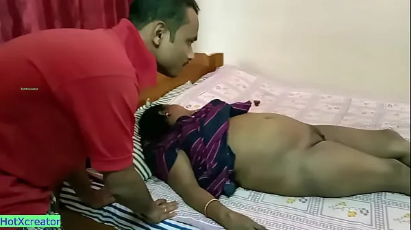 Tonton Indian hot Bhabhi getting fucked by thief !! Housewife sex Klip baharu