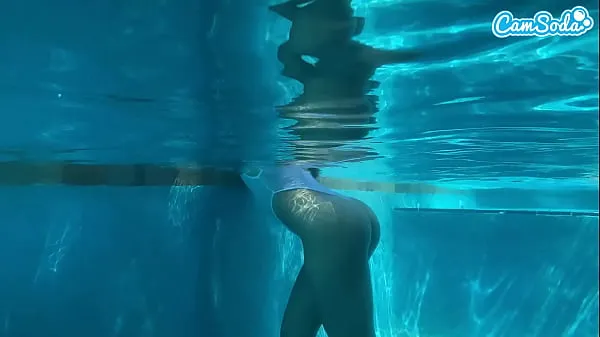 Tonton Underwater Sex Amateur Teen Crushed By BBC Big Black Dick Klip baru