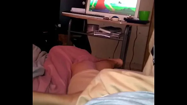 Tonton Homemade sex while watching a movie Klip baharu