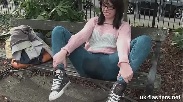 Watch Dripping piss through her pants fresh Clips