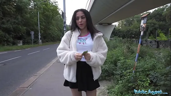 Nézzen meg Public Agent - Pretty British Brunette Teen Sucks and Fucks big cock outside after nearly getting run over by a runaway Fake Taxi friss klipet