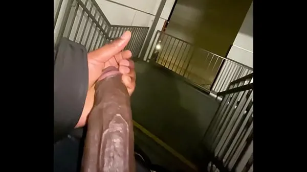 Watch Cumming in a stair case (hope no one walks in fresh Clips