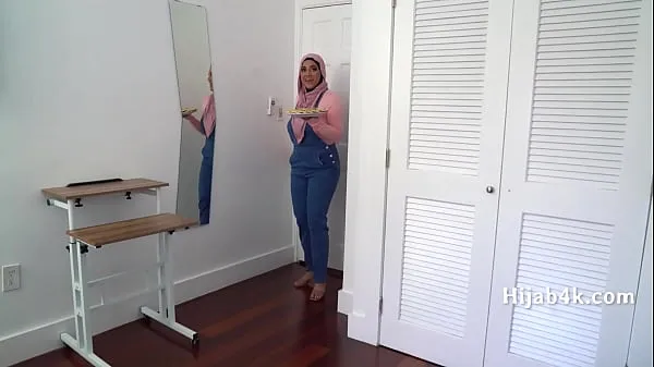 Se Corrupting My Chubby Hijab Wearing StepNiece friske klip
