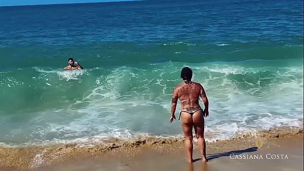 Watch Cassiana Costa, made an appointment with a friend on the beach, after the beach he went up to his apartment and there was Lady Black8, who took advantage of it for a party for three fresh Clips